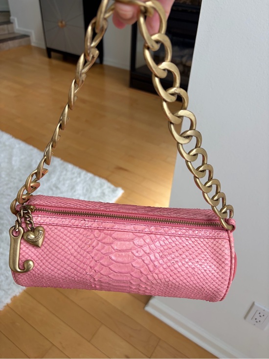 Juicy Couture Handbags - Juicy Couture Pink Y2K Vintage barrel bag with Gold Hardware. Collectible. Rare
